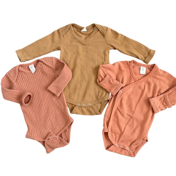 Kate Quinn Baby Bodysuit Rompers Lot of 3 | 6-12M - Picture 1 of 11